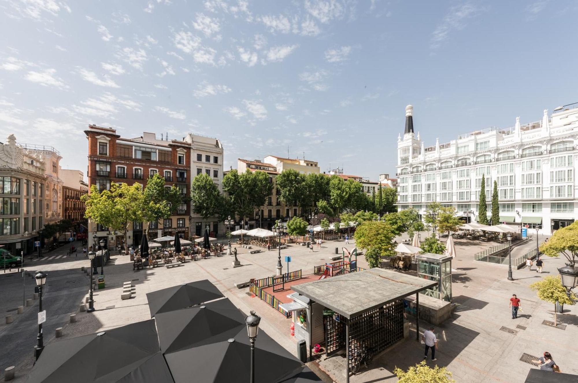 Santa Ana Plaza Apartment Madrid Room photo